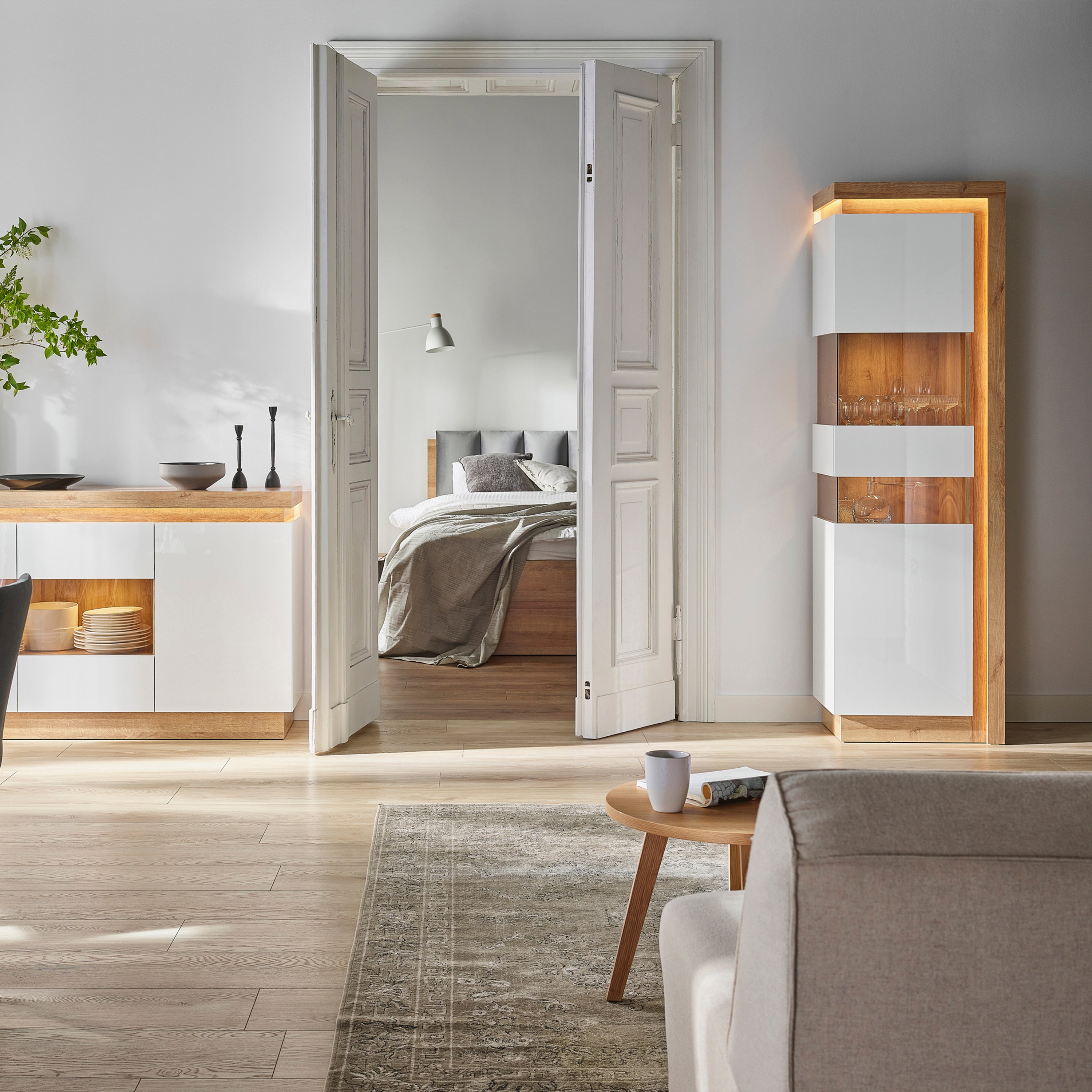 Lyon Tall Narrow Display Cabinet (LHD) in Riviera Oak/White High Gloss